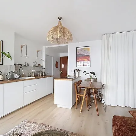 Apartman Elegant Near Belleville & Jourdain